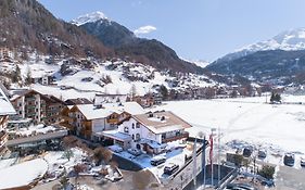 Garni Vierjahreszeiten